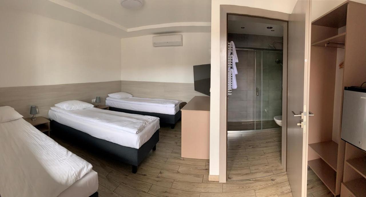 Ludowa Restauracja & Noclegi Kietrz المظهر الخارجي الصورة